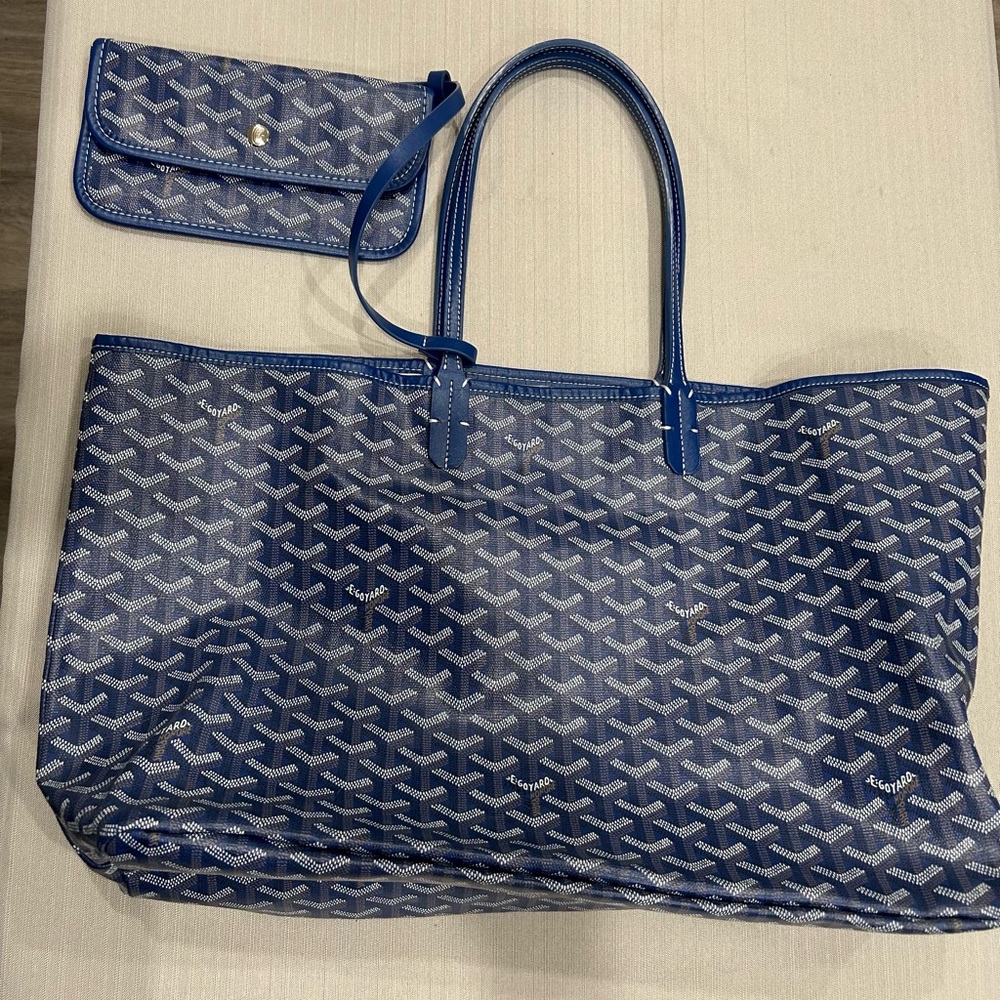 Stylish Blue Tote Bag with Pouch